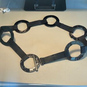 Black Circular Link Stretch Belt